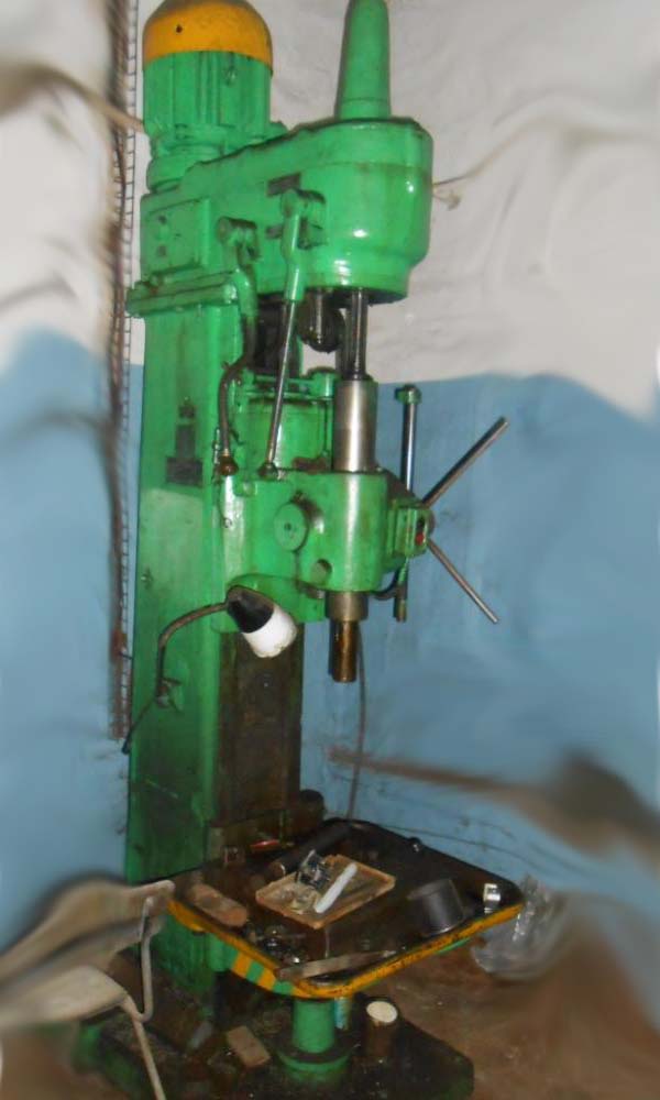 Загальний вигляд свердлильного верстата 2135 2135 Загальний вигляд свердлильного верстата